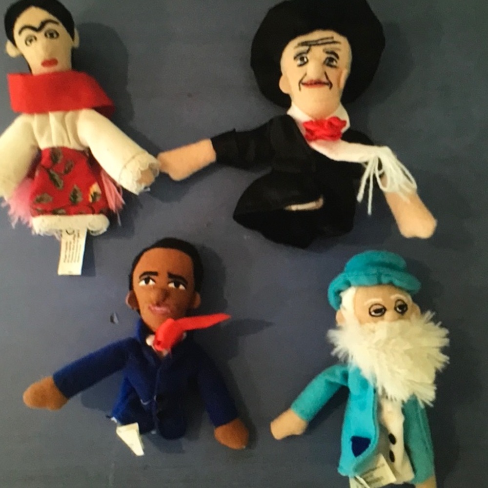 4 Finger Puppets/ Magnets